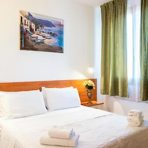 New Aurora Venice Couette-café Marghera